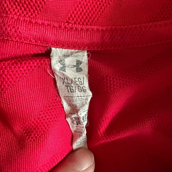 Red aunder Armour Tshirt - Picture 2 of 2